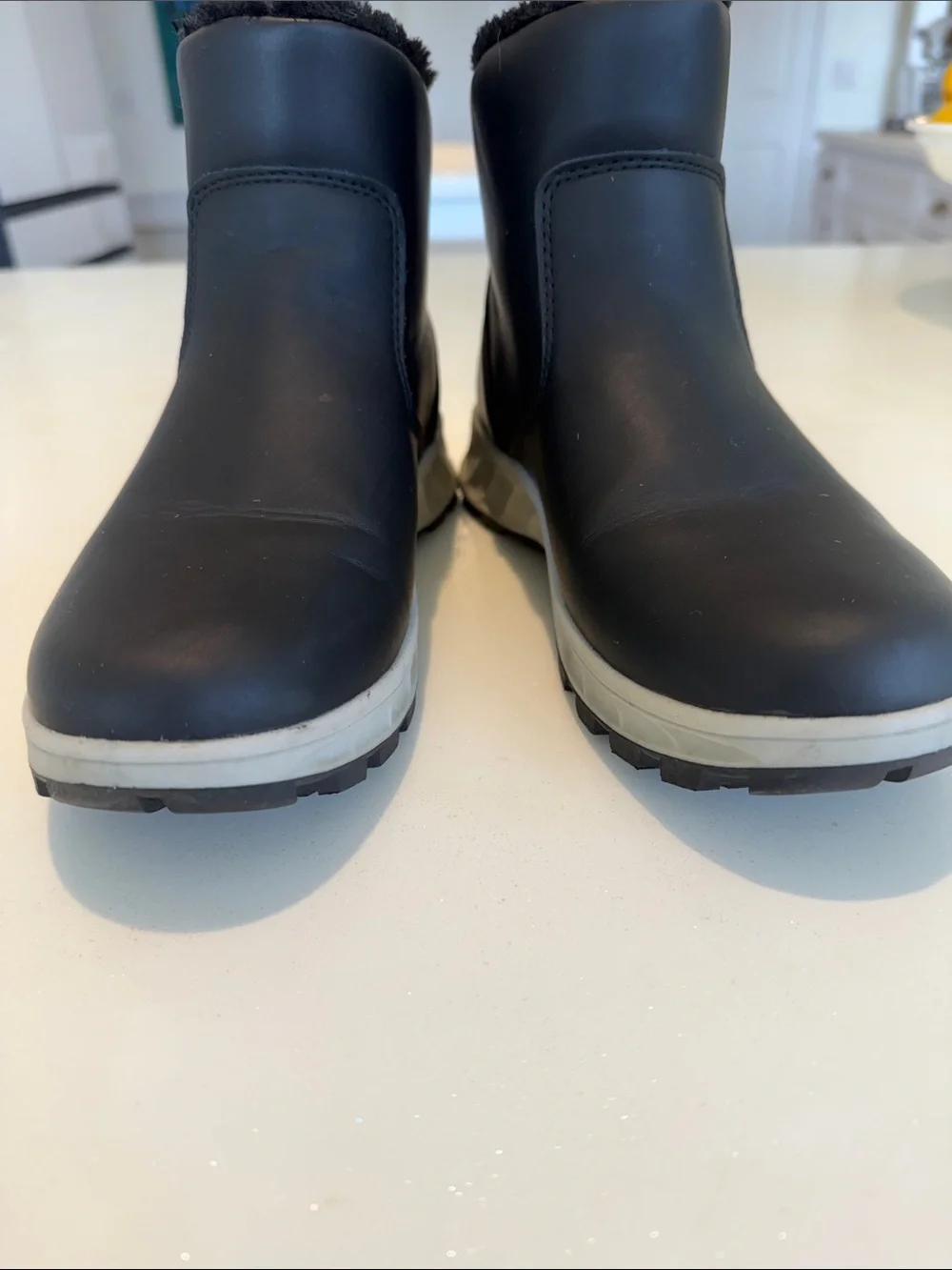 Khombu Winter Ankle Boots with Faux Fur Lining 7M